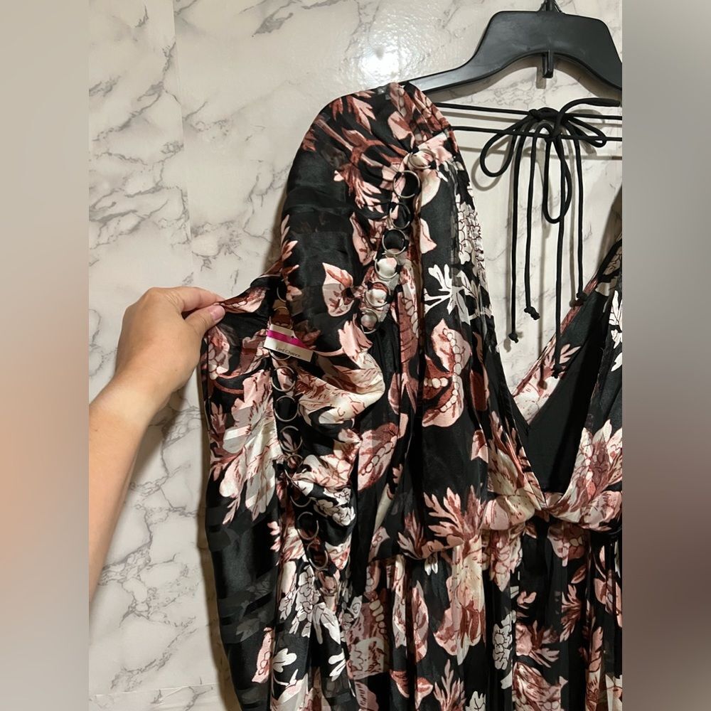ASOS DESIGN satin stripe blouson mini dress with ring detail in floral print - Picture 9 of 12